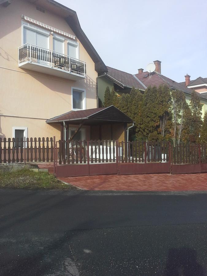 Friends Villa Apartments Hévíz Exterior foto